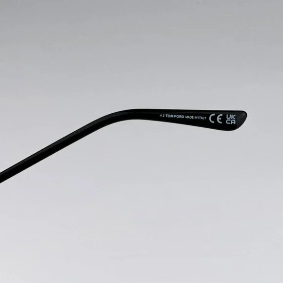 Tom Ford FT0821/S KIRA 01D Sunglasses Black Polarized Gradient Cat Eye Women